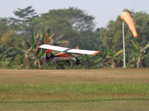 HUSKY 1.8M ULTIMATE 4S-6S PNP with Gyro - Image 17