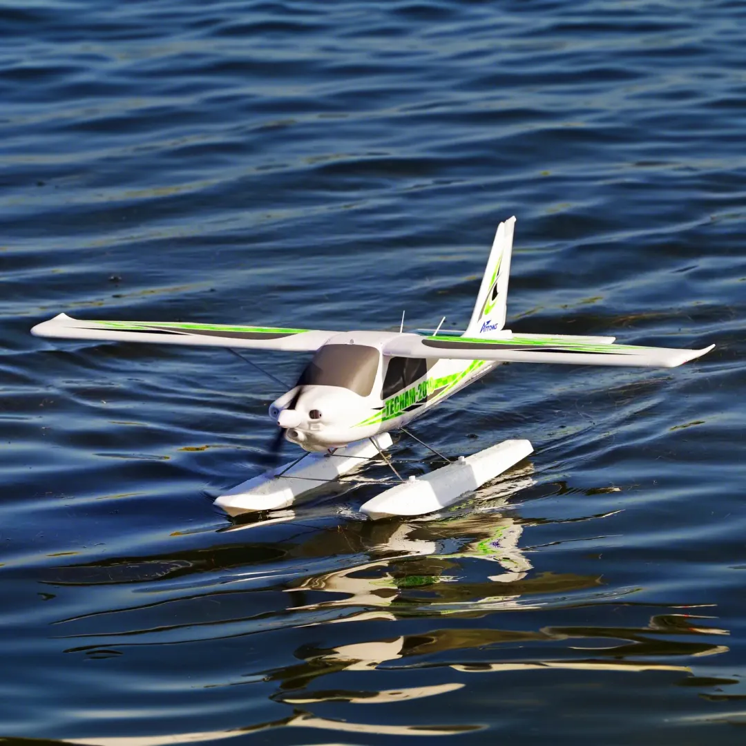 Arrows TECNAM 2010 with Floats and Gyro 3S PNP